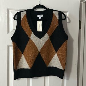 Evereve V-Neck Sweater Vest - Black, Brown, Cream